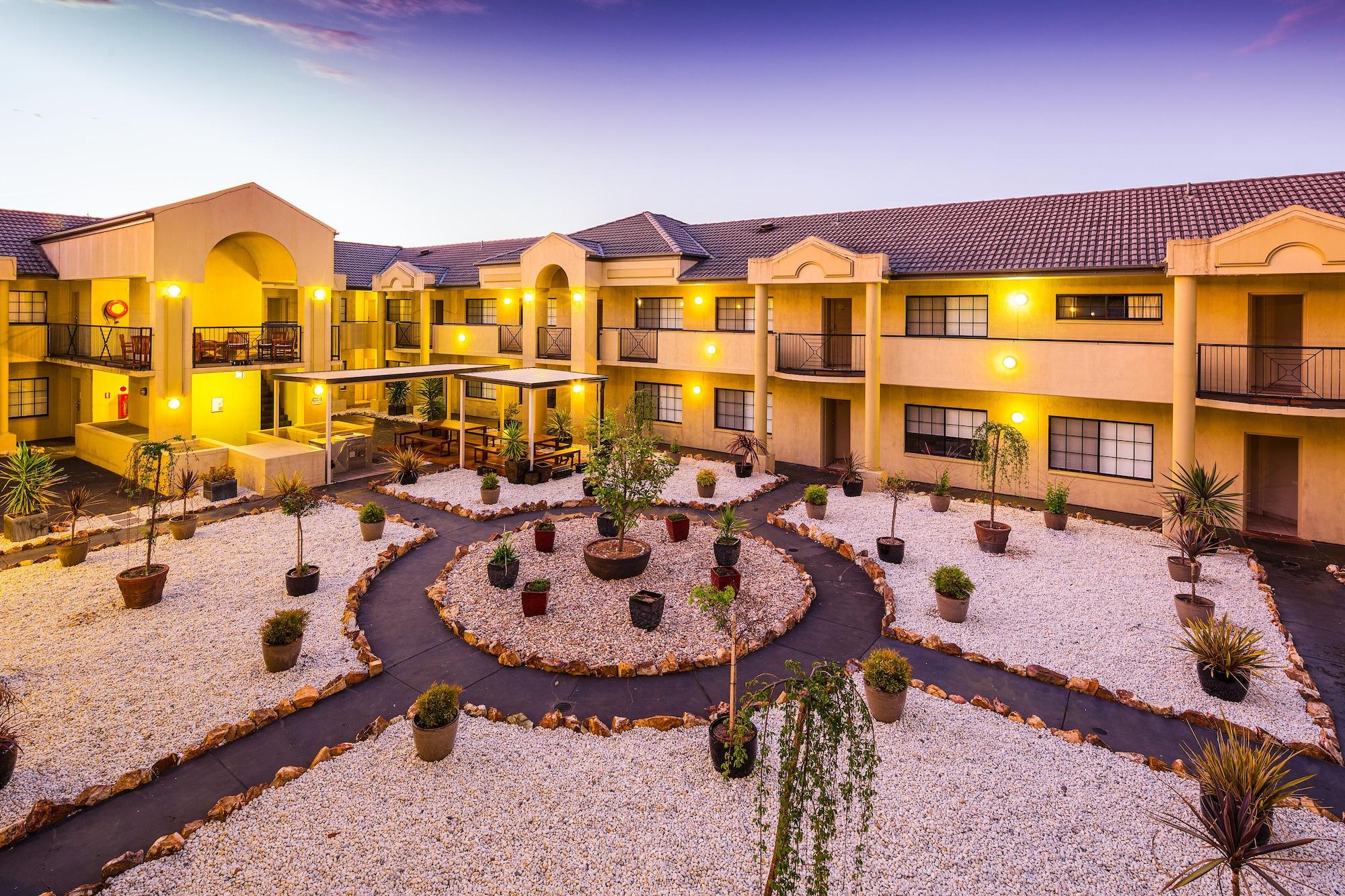 Canberra Parklands Central Apartment Hotel Official Екстериор снимка