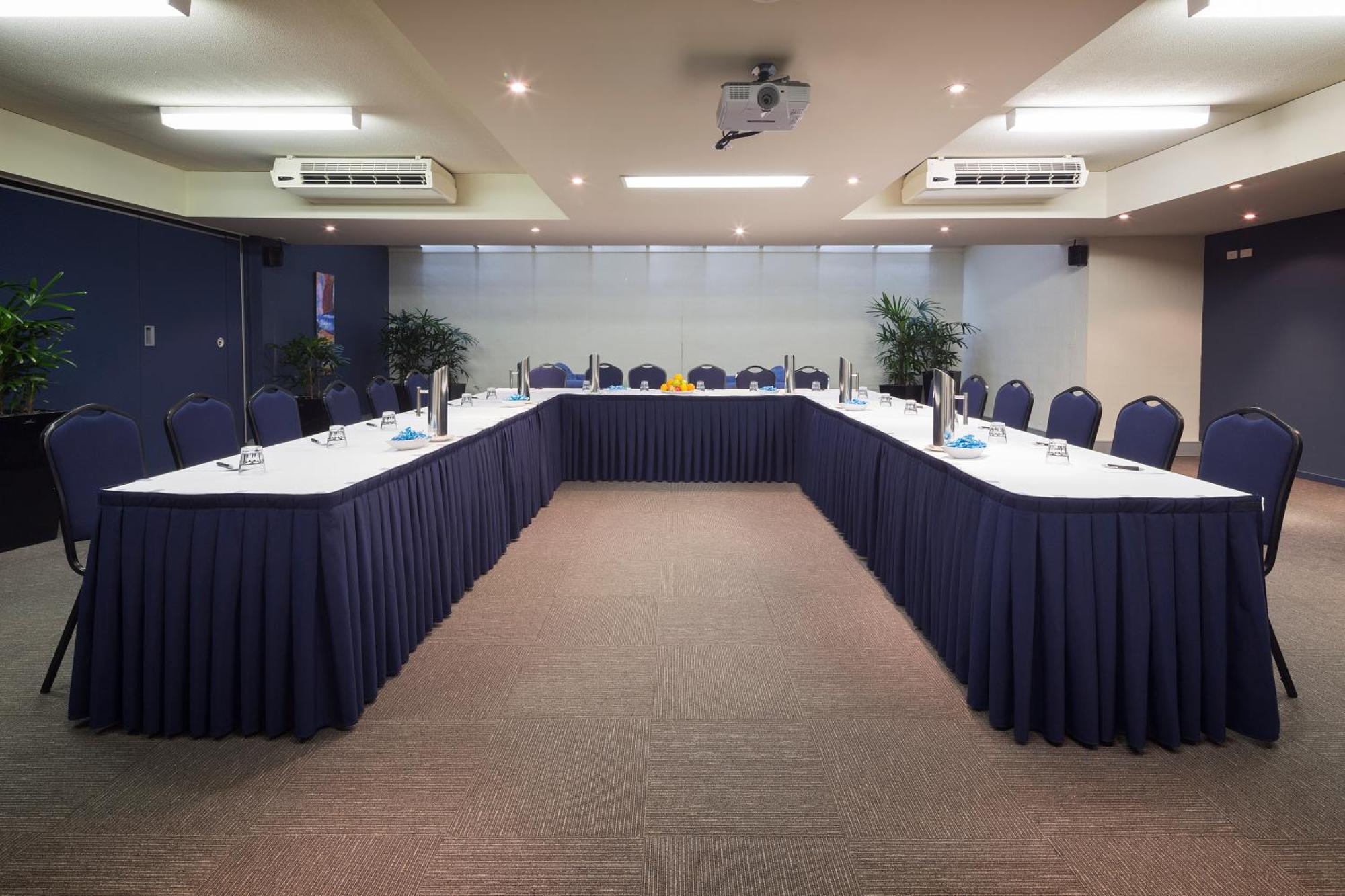 Canberra Parklands Central Apartment Hotel Official Екстериор снимка