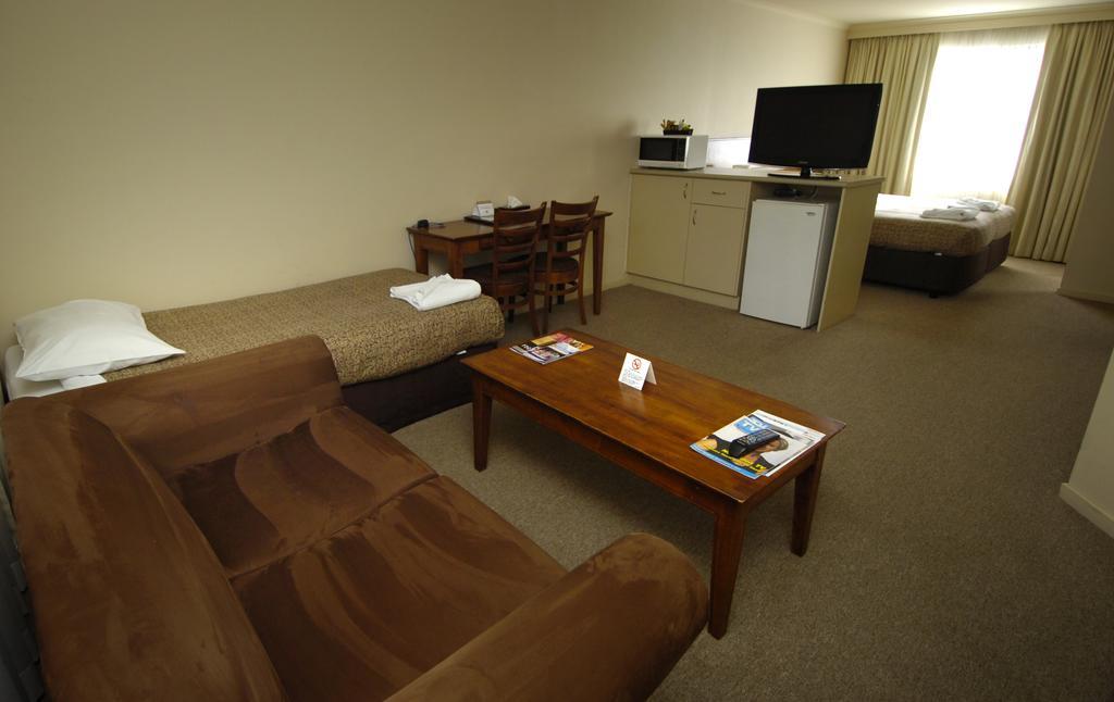 Canberra Parklands Central Apartment Hotel Official Екстериор снимка