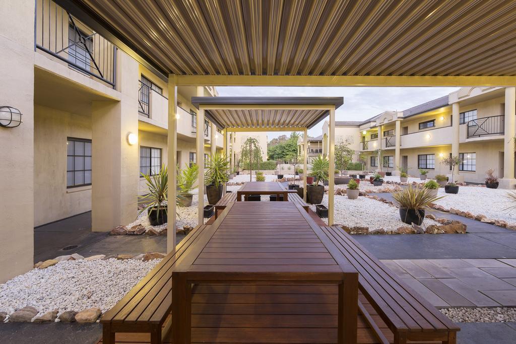 Canberra Parklands Central Apartment Hotel Official Екстериор снимка