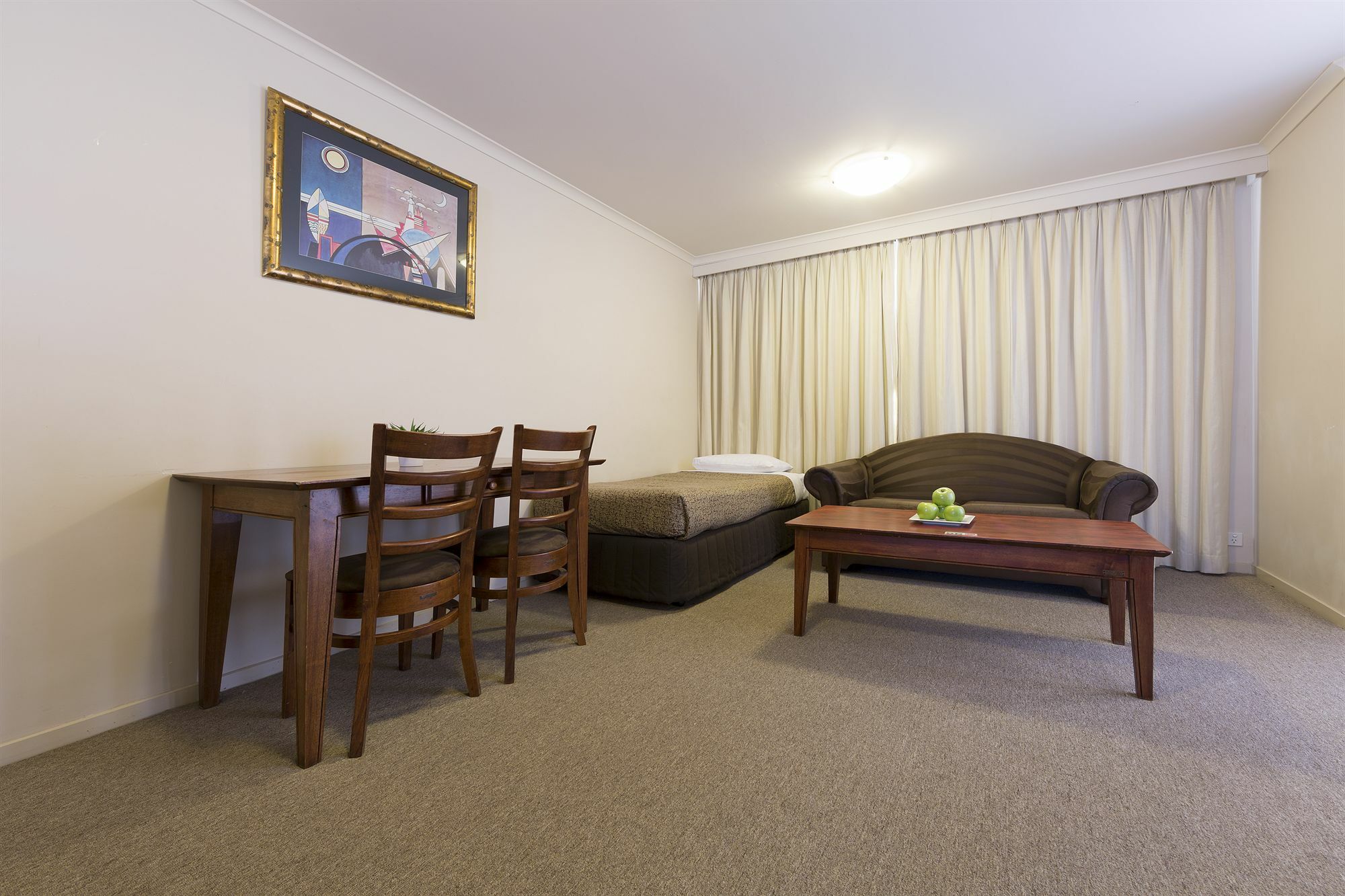 Canberra Parklands Central Apartment Hotel Official Екстериор снимка