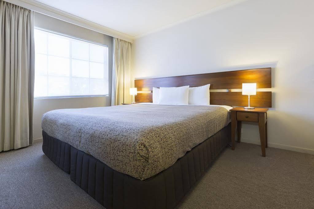 Canberra Parklands Central Apartment Hotel Official Екстериор снимка