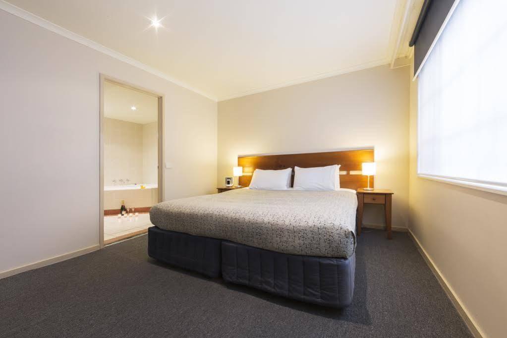 Canberra Parklands Central Apartment Hotel Official Екстериор снимка